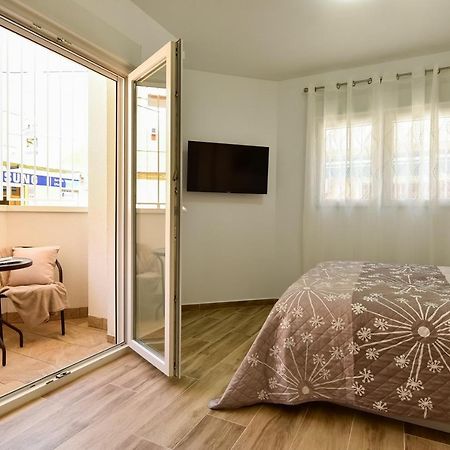 Apartments Cura Beach トレビエハ エクステリア 写真