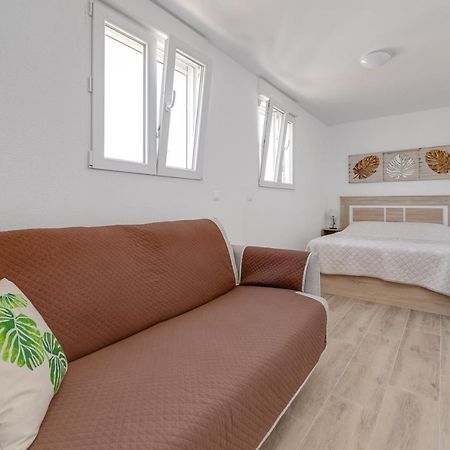 Apartments Cura Beach トレビエハ エクステリア 写真