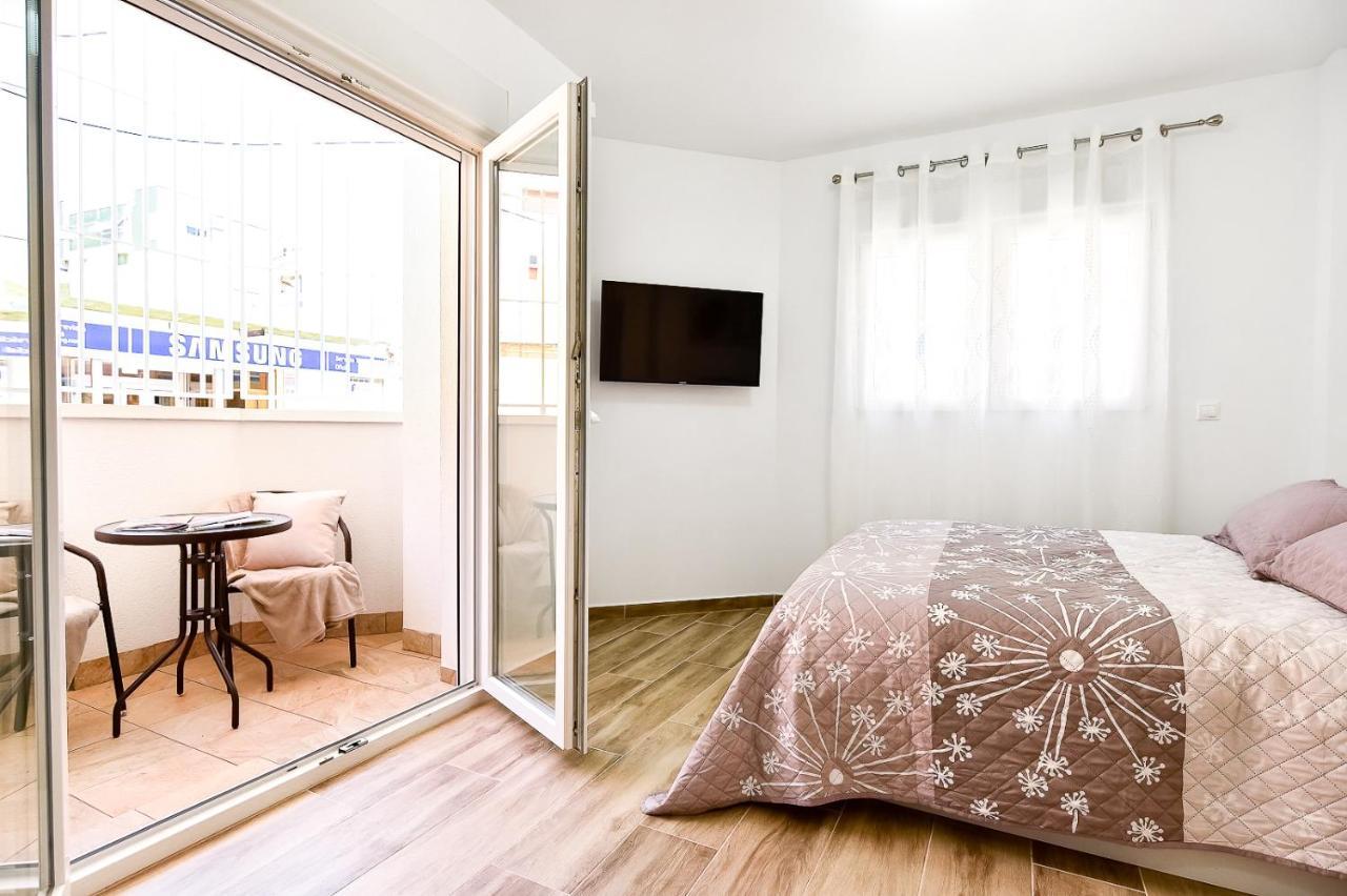 Apartments Cura Beach トレビエハ エクステリア 写真